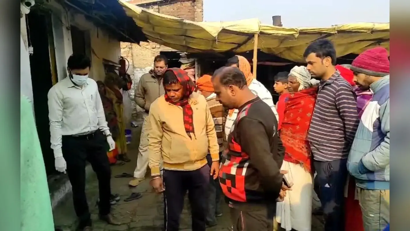 Bihar Crime: सामान निकालो नहीं तो गोली मार देंगे… अपराधियों ने पिता–पुत्र को मारी गोली, इलाके में हड़कंप