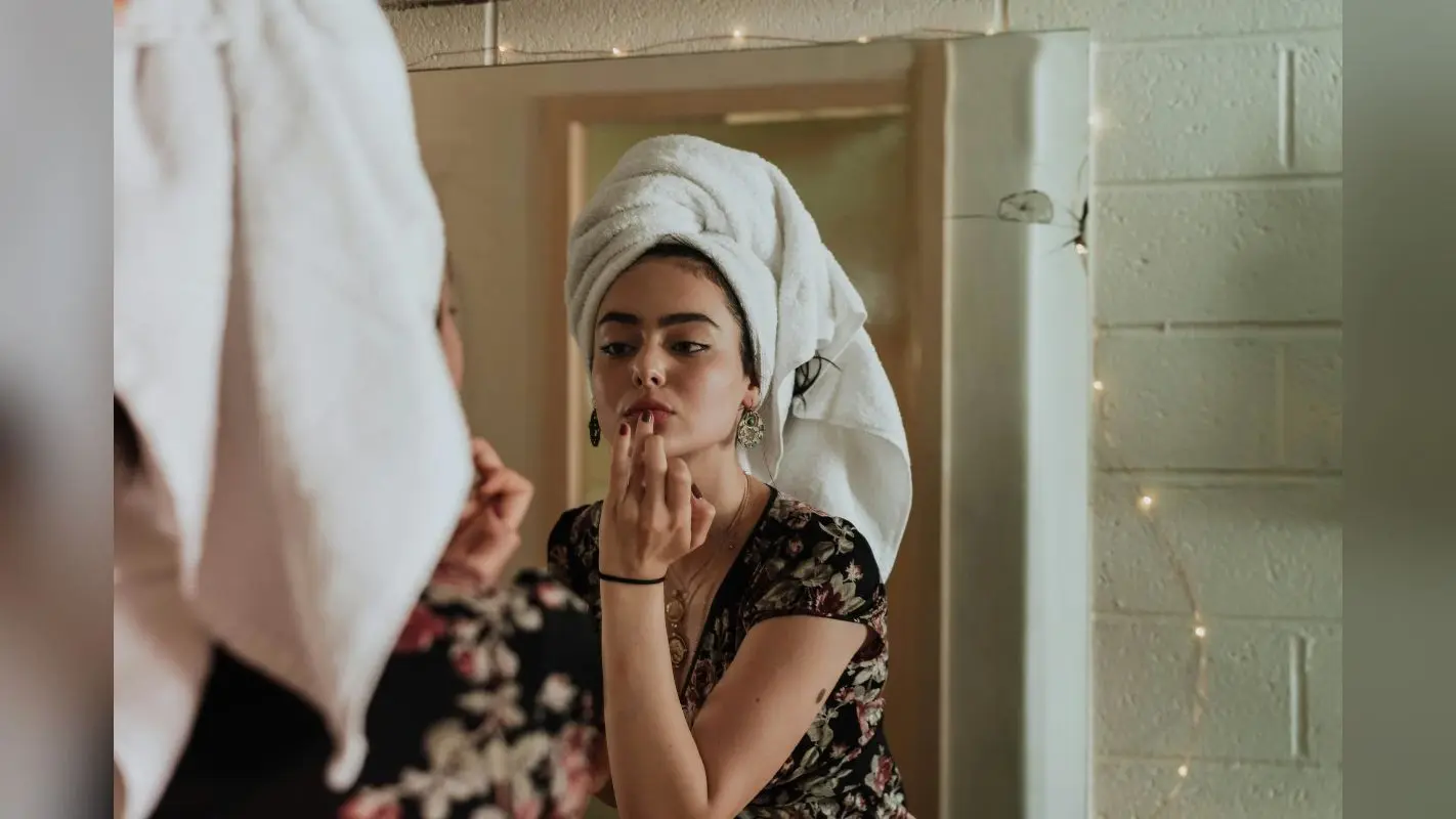 Beauty Tips: चांद की तरह चमकदार त्वचा का ख्वाब अब होगा पूरा, हर सुबह करें ये जरूरी काम