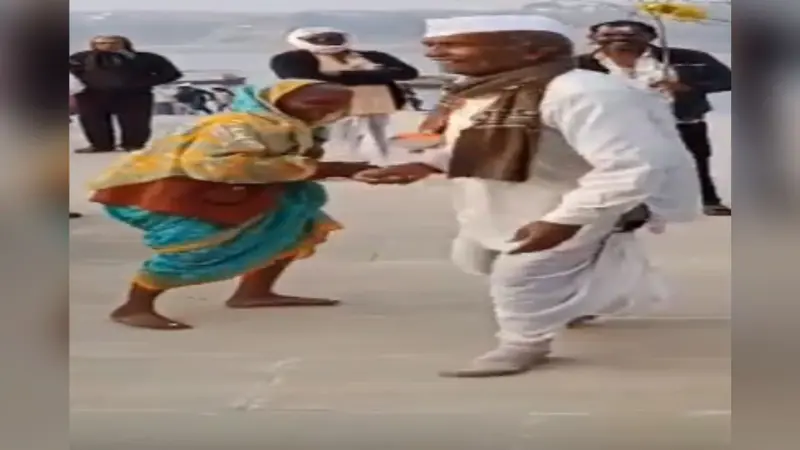 Video: वाह प्रेम हो तो ऐसा, बुजुर्ग कपल का डांस हुआ वायरल, देखें वीडियो