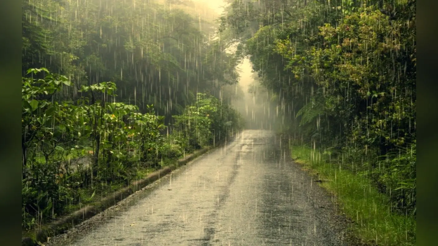 Weather Today: तप रही दिल्ली, यूपी का भी बुरा हाल, इन राज्यों में होगी झमाझम बारिश