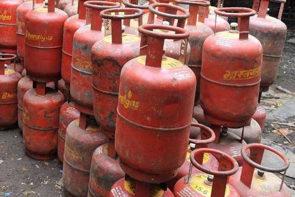 Bihar News: पटना में 4540 लाभुकों के गैस सिलिंडर का रद्द होगा रजिस्ट्रेशन, डीएम ने दिया निर्देश