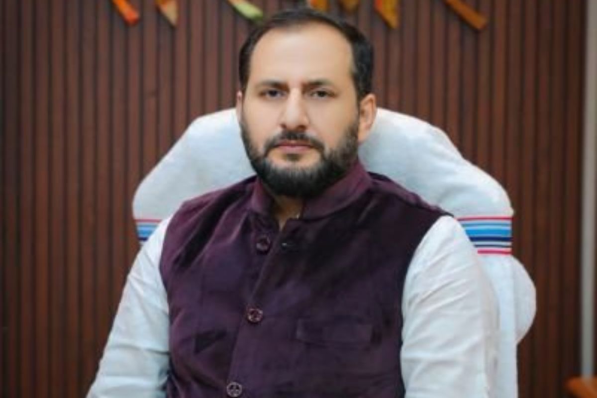 मंत्री नीरज बबलू