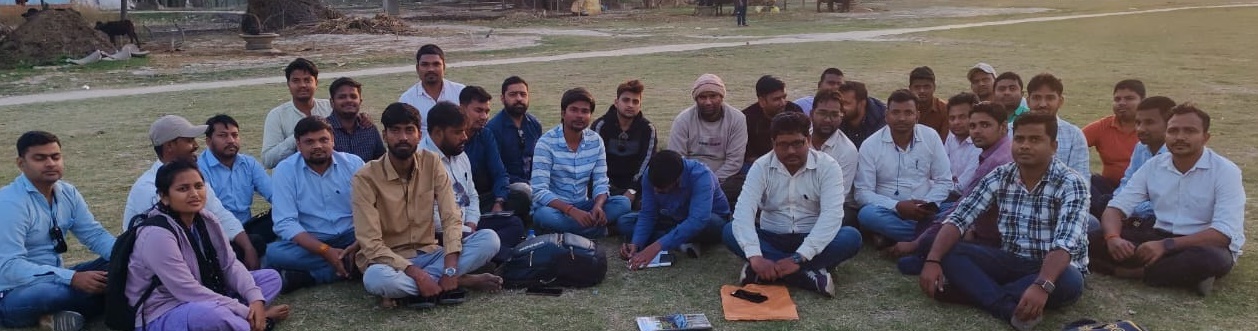 9 सूत्री मांगों को लेकर अनिश्चित कालीन हड़ताल पर गये राजस्व कर्मी