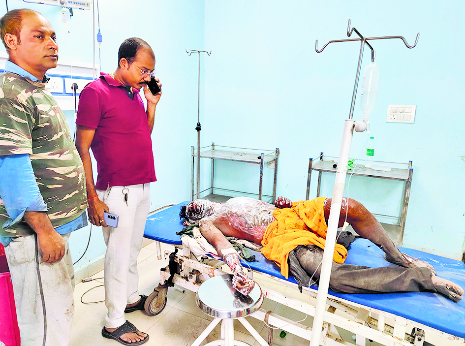 करेंट लगने से अधेड़ झुलसा, पटना रेफर