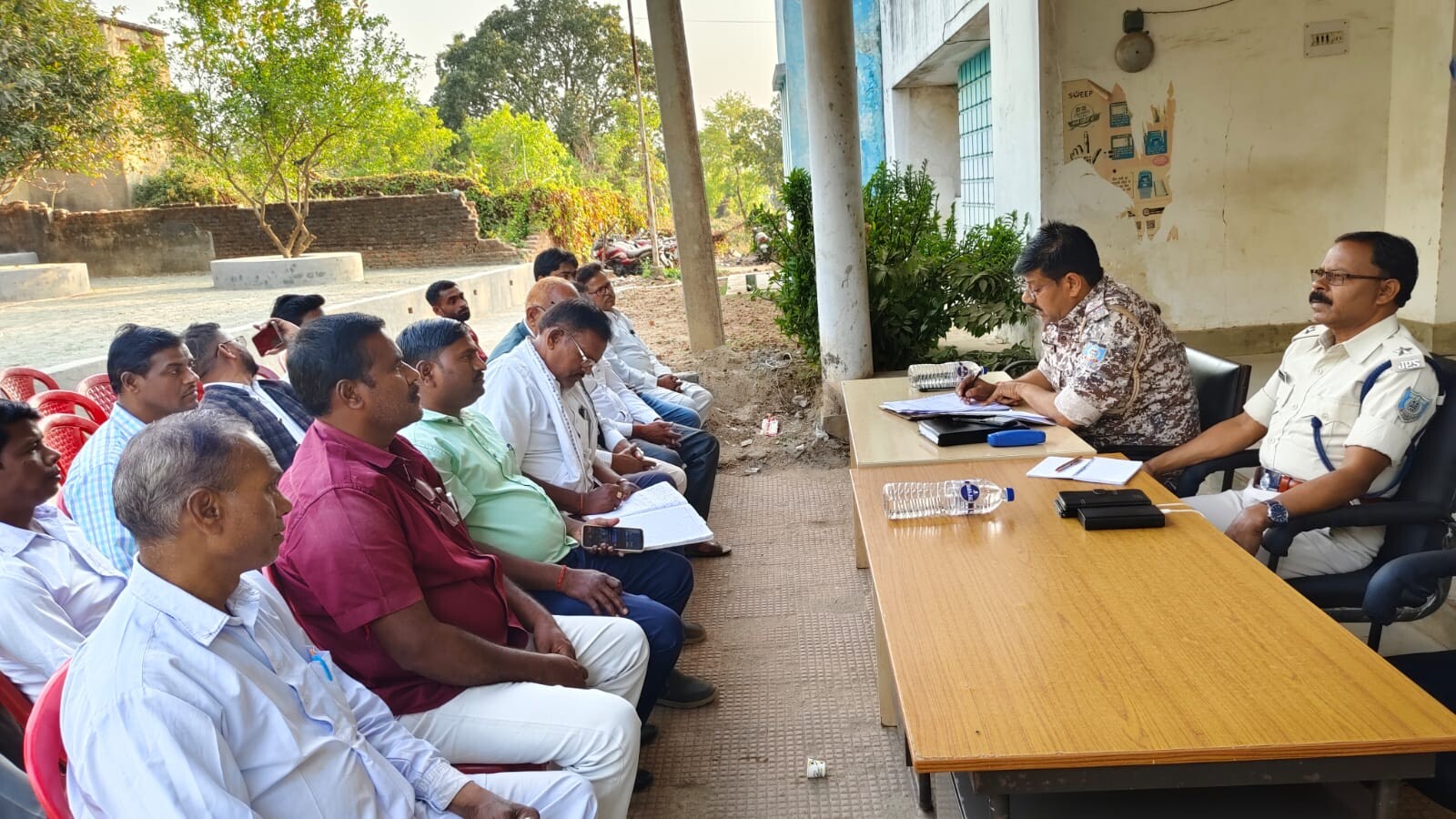 Giridih News: होली को लेकर जिलेभर में जगह-जगह थानों में शांति समिति की बैठक