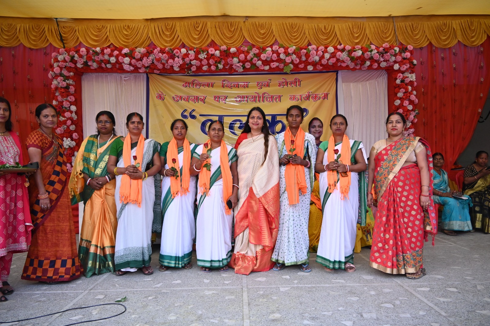 Jamshedpur news. इतनी शक्ति हमें देना दाता, मन का विश्वास कमजोर हो ना…