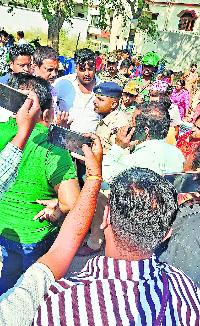 Ranchi News : जलमीनार बनाने का विरोध, टीम लौटी
