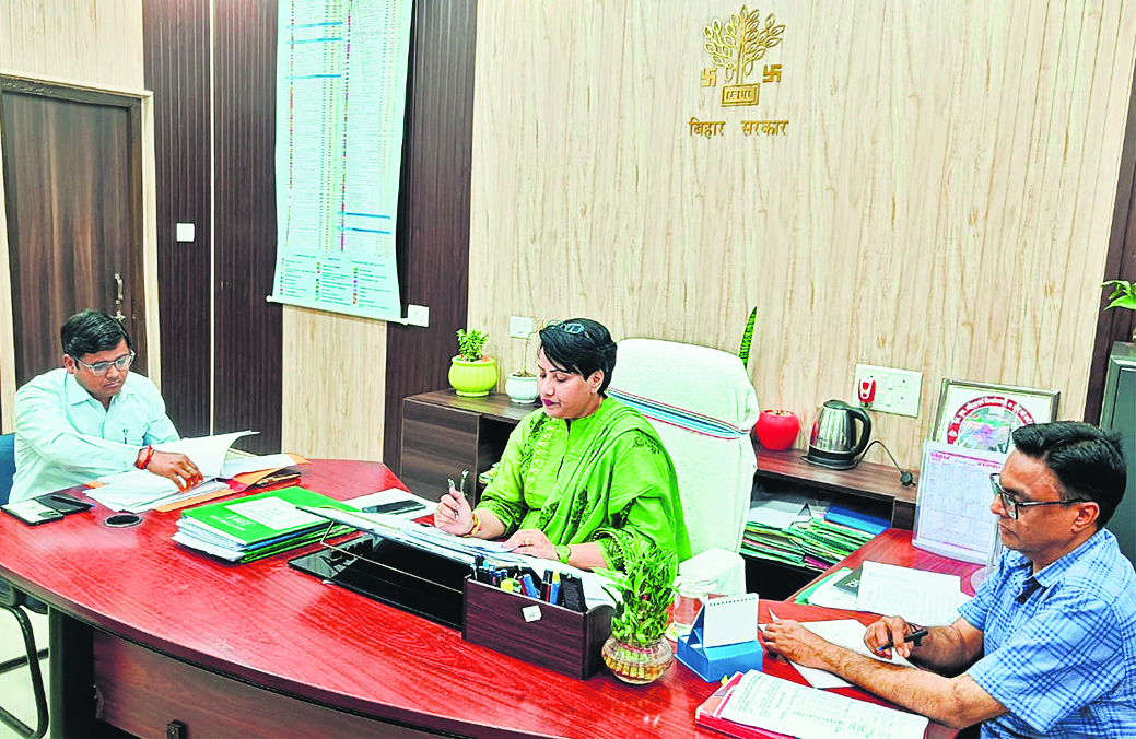 सभी सीओ को 31 मार्च तक लगान नहीं जमा करने वाले रैयतों पर नीलाम पत्र दायर करने का निर्देश