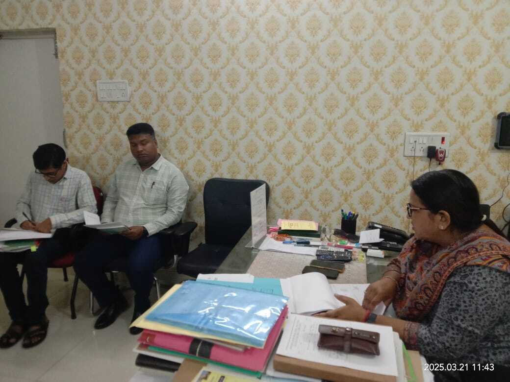 छात्रावास व आवास निर्माण में गुणवत्ता का रखें ख्याल : डीसी