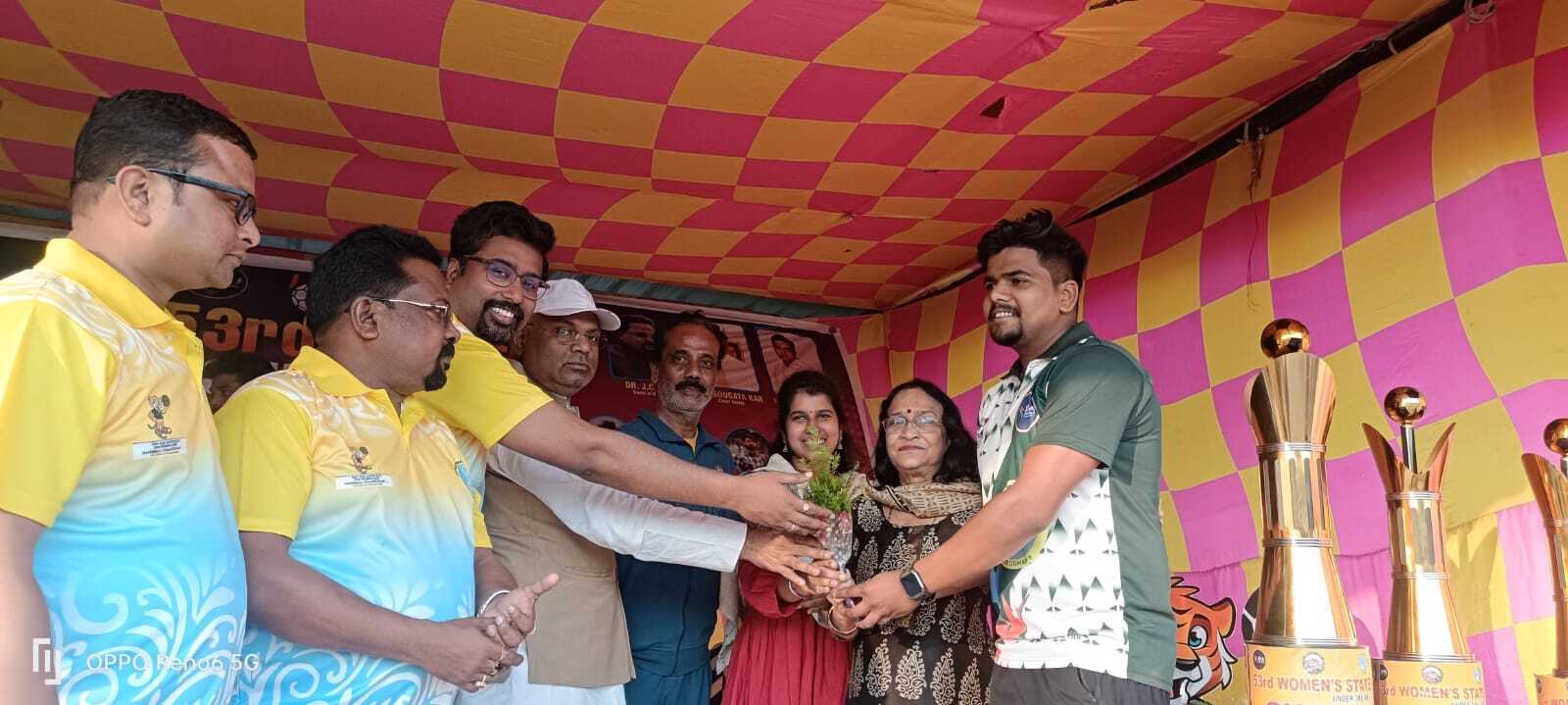 Deoghar news : 39वें सब जूनियर बॉयज व 53वें गर्ल्स स्टेट हैंडबॉल चैंपियनशिप का रंगारंग कार्यक्रम के बीच उद्घाटन