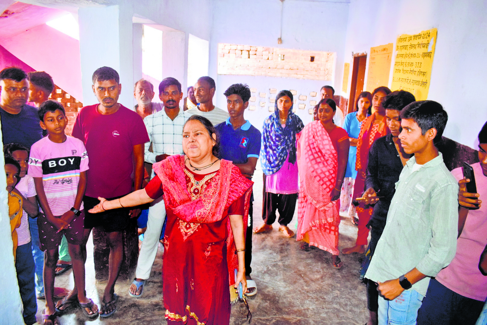 Jehanabad : विद्यालय में व्याप्त अनियमितता के खिलाफ ग्रामीणों ने किया प्रदर्शन