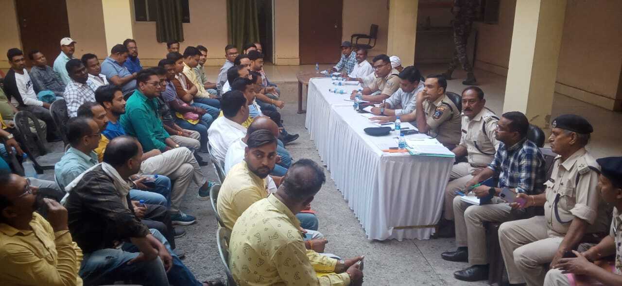 Chaibasa News : बॉक्स पर डीजे लिखा हुआ पाया गया, तो कार्रवाई होगी