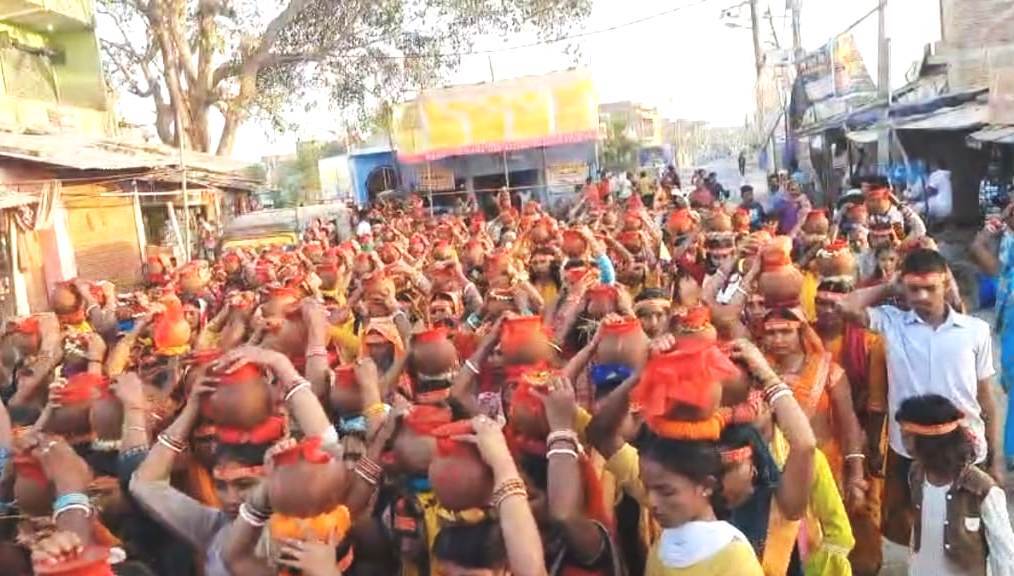 Bhagalpur news वासंतिक नवरात्र आज से, निकली भव्य कलशयात्रा