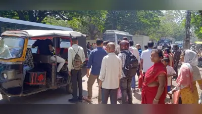 Parsudih: Police चेकिंग देख अचानक बइक किया यूटर्न, टक्कर से स्कूटी सवार की मौत