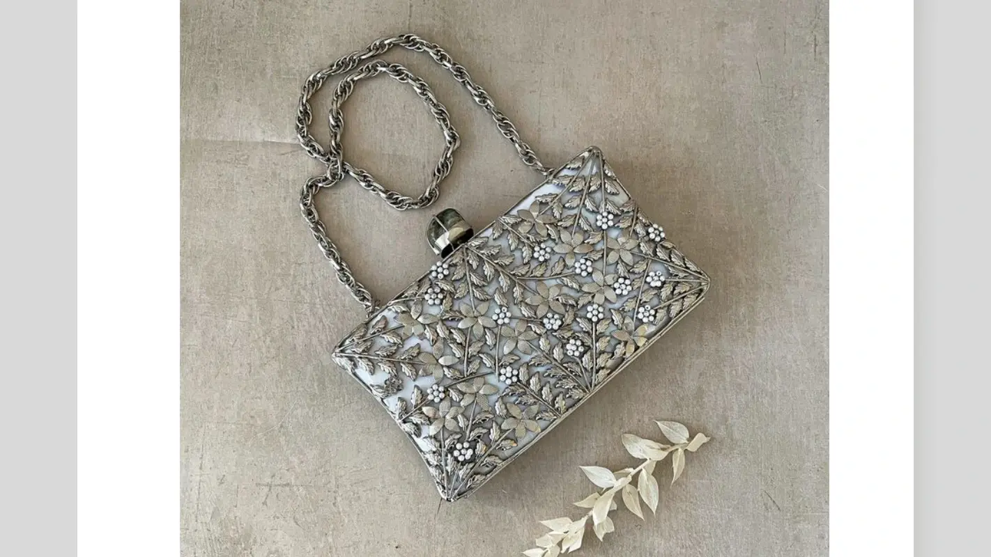 10 Stylish Clutch Ideas For Wedding: आपके लुक को कंप्लीट बना देंगे ये स्टाइलिश क्लचेस