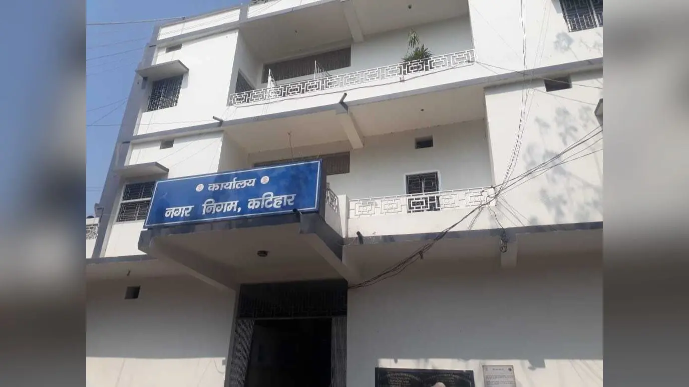 मंथर गति से चल रहा ट्रेड लाइसेंस रिन्यूअल कार्य, दुकानदारों में नाराजगी