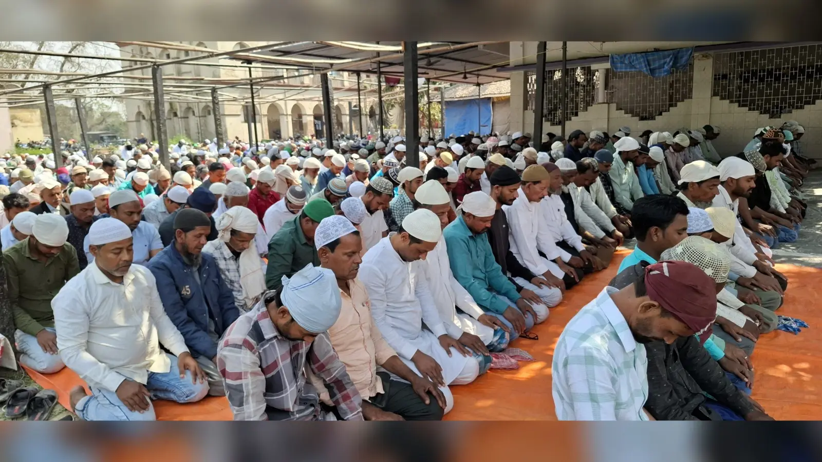 रमजान के पहले जुमे पर मांगी गई रहमत व बरकत की दुआएं