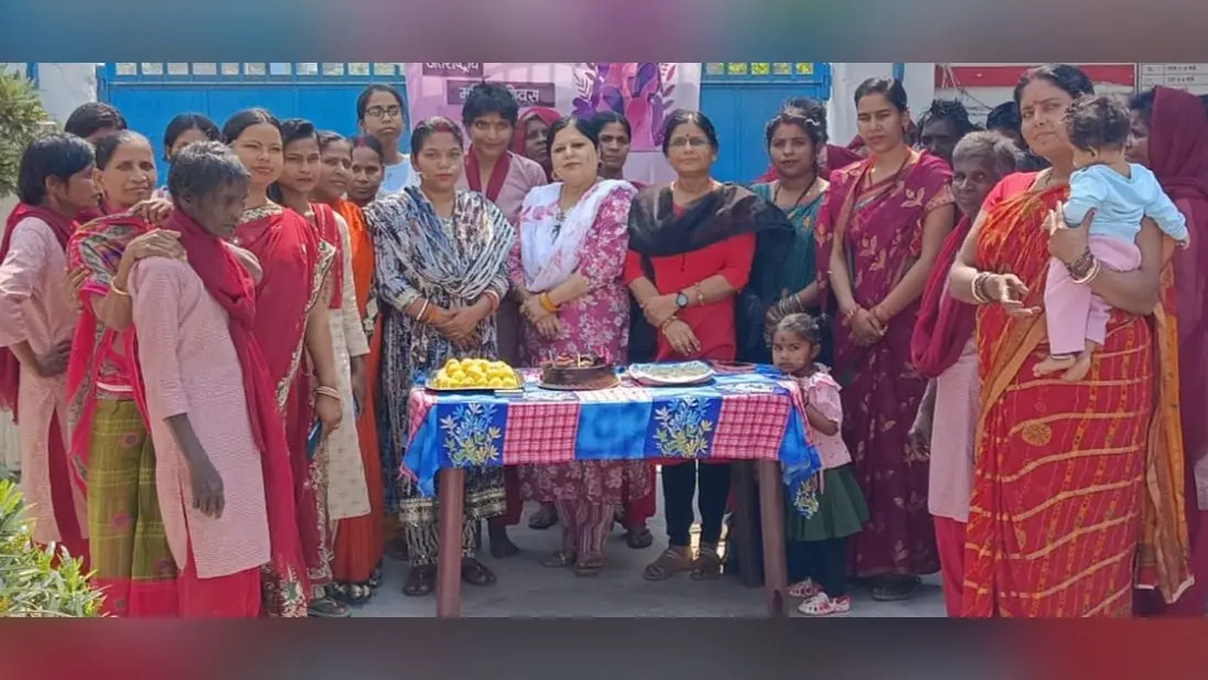शांति कुटीर में मनाई गयी महिला दिवस