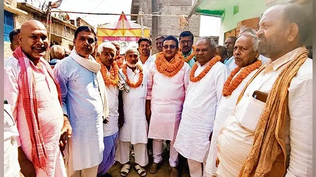 Begusarai News : गरीबों को हक दिलाने के लिए खेग्रामस ने किया धरना-प्रदर्शन