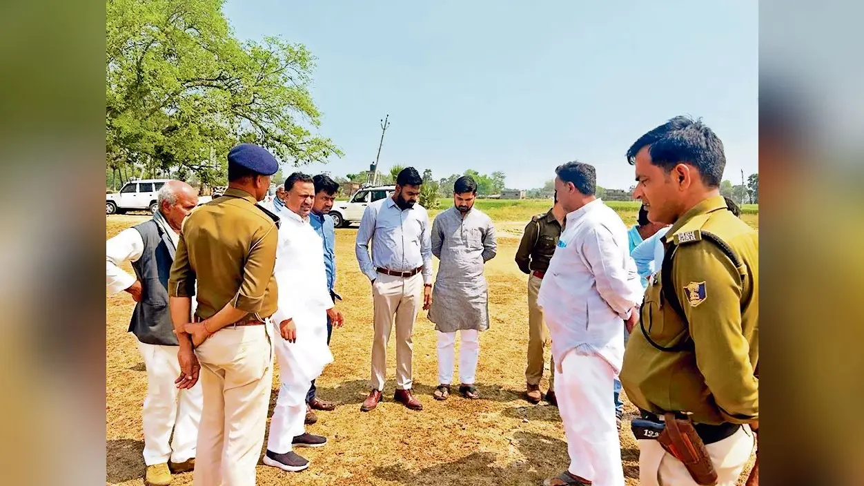 Gaya News : जमालपुर में कब्रिस्तान विवाद को सुलझाने पहुंचे एसडीओ