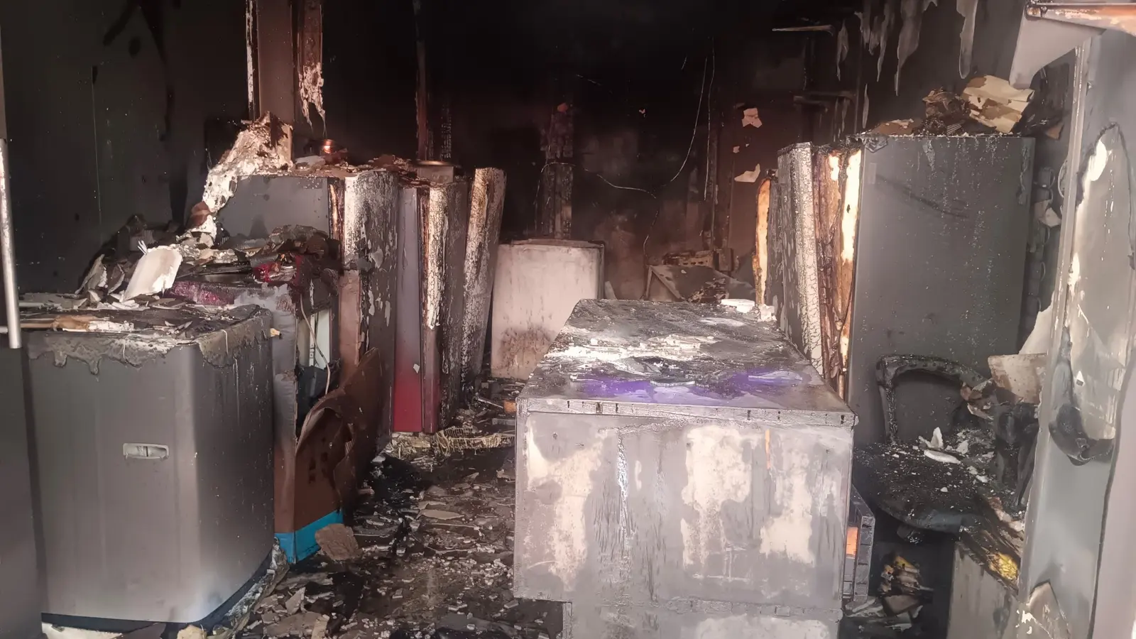 Bokaro News : इलेक्ट्रॉनिक्स दुकान में लगी आग, 20 लाख रुपये का नुकसान