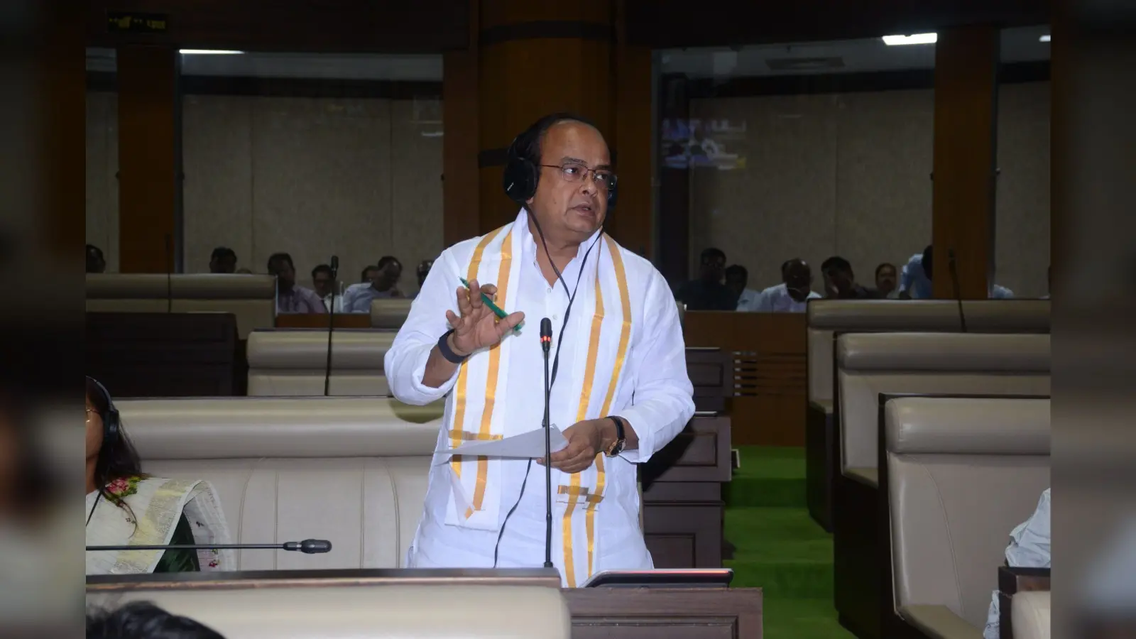 Political Story : स्वास्थ्य विभाग में 10 हजार नियुक्ति होगी