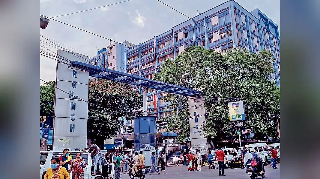 सीबीआइ ने अस्पताल के आठ सुरक्षाकर्मियों से की पूछताछ