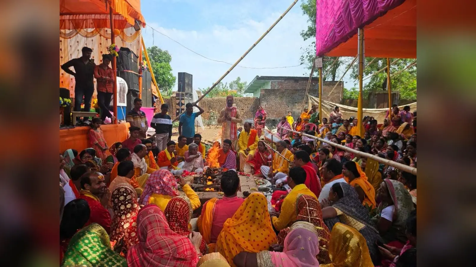 कृष्ण-सुदामा का प्रसंग सुन भाव विभाेर हुए भक्त