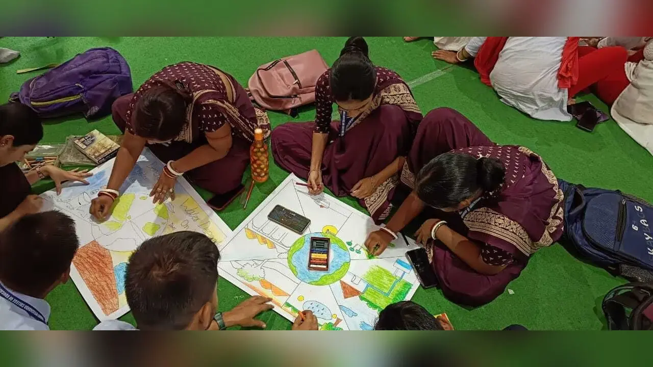 East Singhbhum News : स्नान, कपड़ा धोने व दैनिक कार्यों में जरूरी भर के पानी का उपयोग करें : डॉ सुब्रा पालित