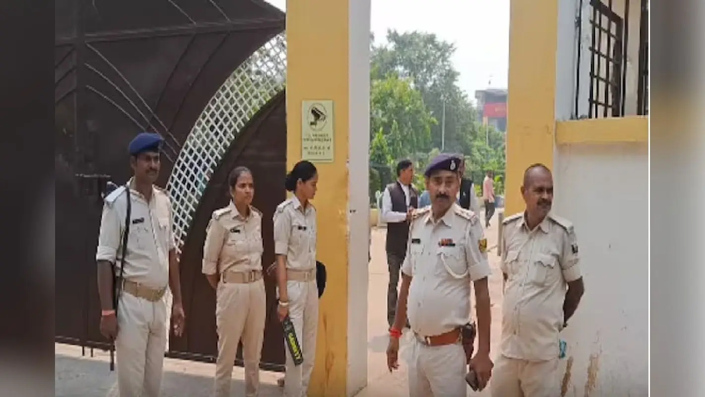 Bihar News: इंसाफ के लिए सात साल की बच्ची पहुंची जज के पास, बोली- बड़ी मम्मी और दीदी ने….