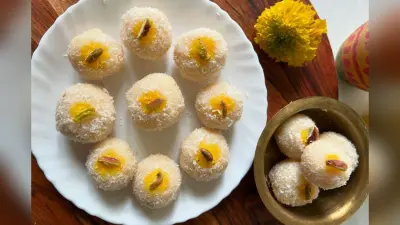Coconut Motichoor Laddoo Recipe: लड्डू इतने स्वादिष्ट कि एक बार चखकर दोबारा मांगेंगे मेहमान