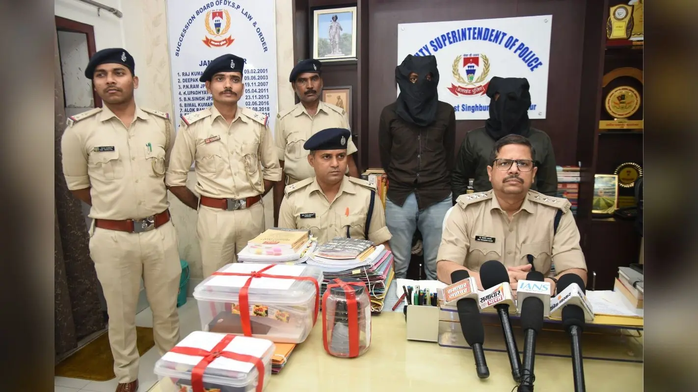 Jamshedpur Crime: जेल से बाहर आते ही की शादी, लाखों की चोरी कर पत्नी को दिया शानदार गिफ्ट, अब है सलाखों के पीछे