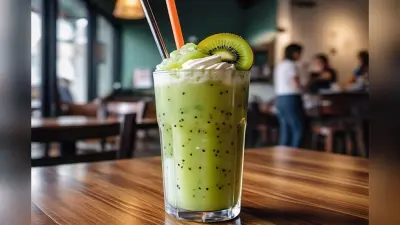 Kiwi Shake Recipe: गर्मियों की होगी छुट्टी, बिना झंझट घर पर बनाएं हेल्दी और टेस्टी कीवी शेक
