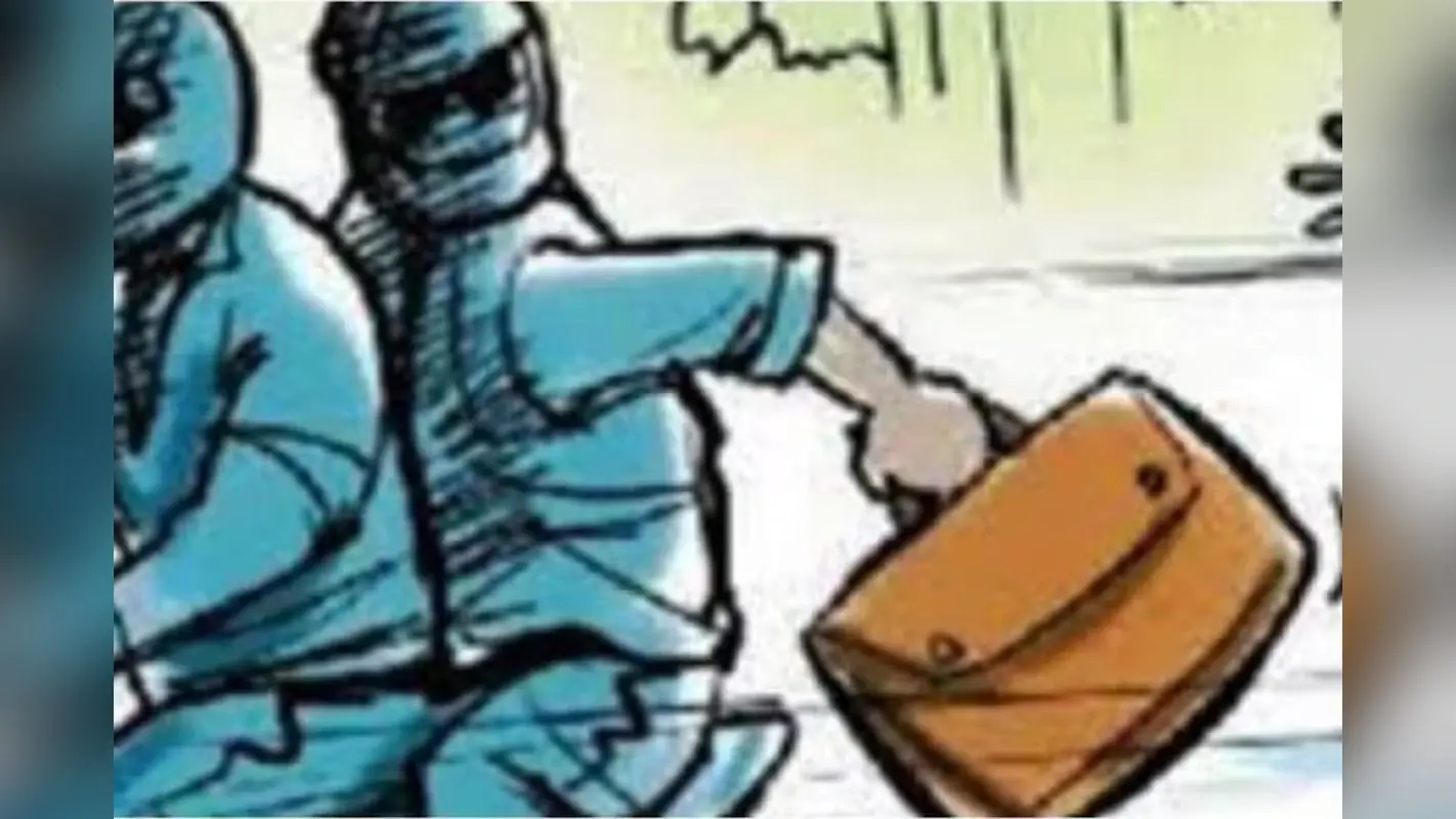 Bihar: पीतल का बर्तन साफ करने आया बदमाश, 5 लाख की ज्वेलरी उड़ा लिया, जानें कैसे कर दिया गायब