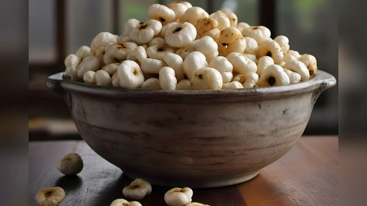 Makhana Benefits: मधुमेह से लेकर हृदय रोग को ठीक करता है ये छोटा सा फूड आइटम, और फायदे जानकार चौंक जाएंगे आप