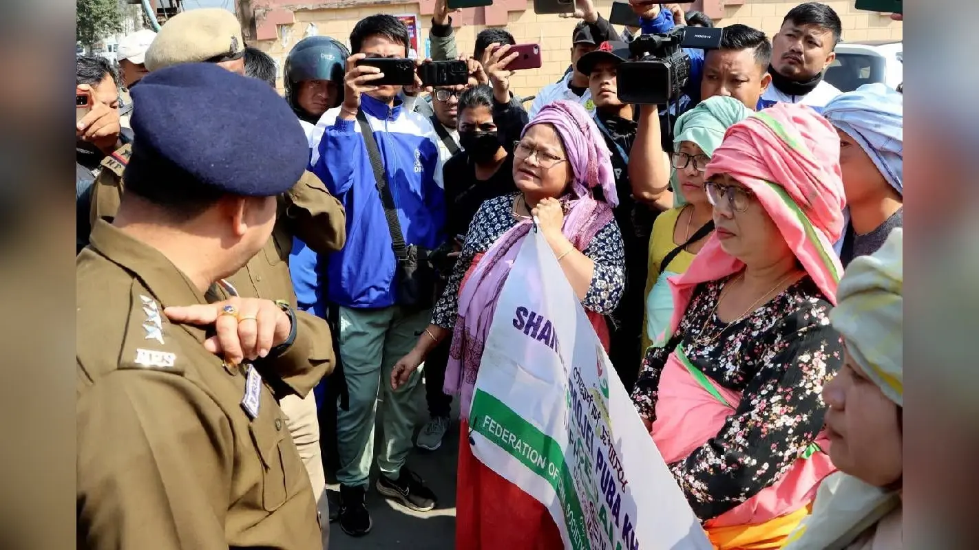 Manipur Violence: मणिपुर में फिर भड़की हिंसा, फ्री ट्रैफिक मूवमेंट का विरोध, एक की मौत, 25 घायल