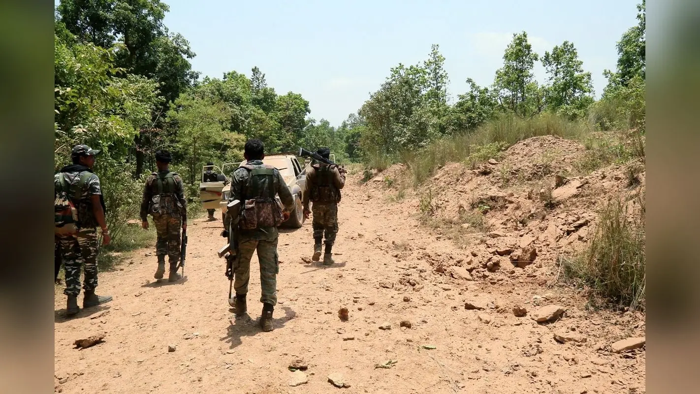 Chhattisgarh Naxal Encounter: 26 नक्सलियों के शव समेत भारी मात्रा में हथियार बरामद, सामने आया ग्राउंड जीरो का Video