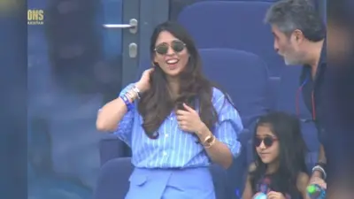 IND vs NZ: रोहित शर्मा ने लपका डेरिल मिशेल का कैच, तो खुशी से झूम उठी रितिका सजदेह