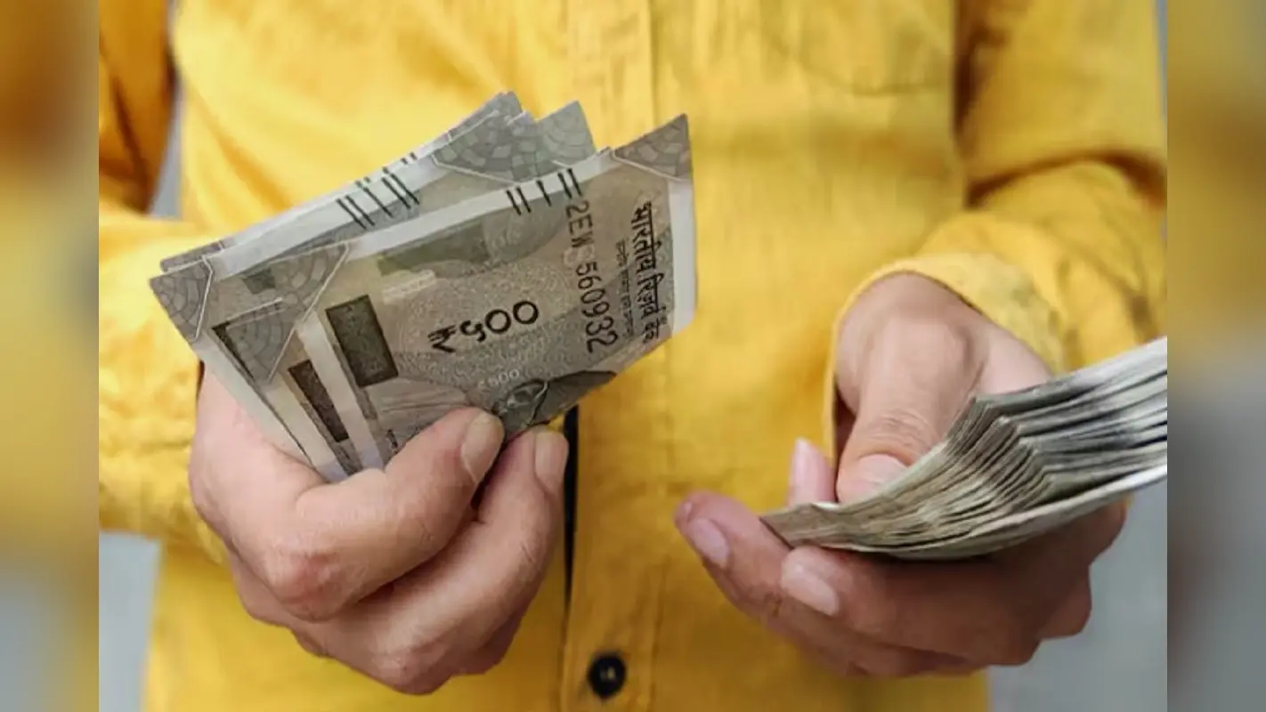 झारखंड पेयजल विभाग के अधिकारियों ने दिया बड़े खेल को अंजाम, रिटायर कर्मी के पे-आईडी से होती रही पैसों की निकासी