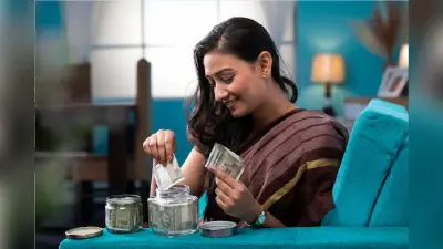 Women Loan: महिलाओं ने लोन लेने और चुकाने में पुरुषों को पछाड़ा, चौंकाने वाली रिपोर्ट आई सामने