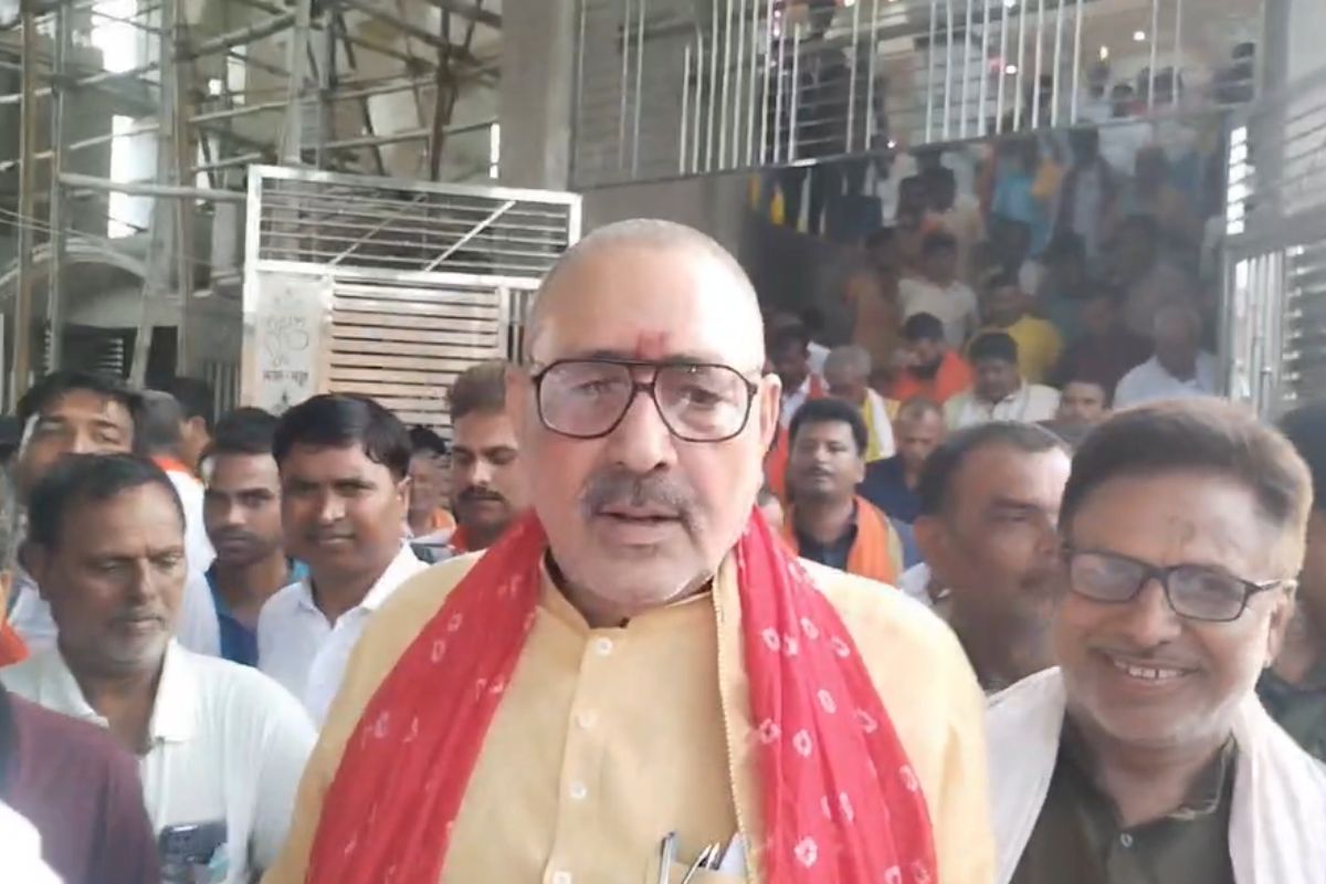 Bihar Politics: केंद्रीय मंत्री गिरिराज सिंह का राजद पर हमला, बोले- बिहार को बंगाल बनाना चाह रहे हैं लालू यादव