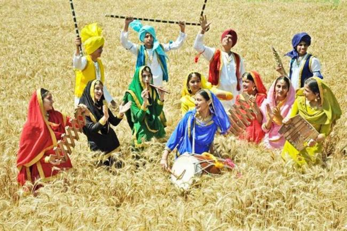 आज मनाया जा रहा है बैसाखी का त्योहार, जानिए इसके धार्मिक और सांस्कृतिक पहलू