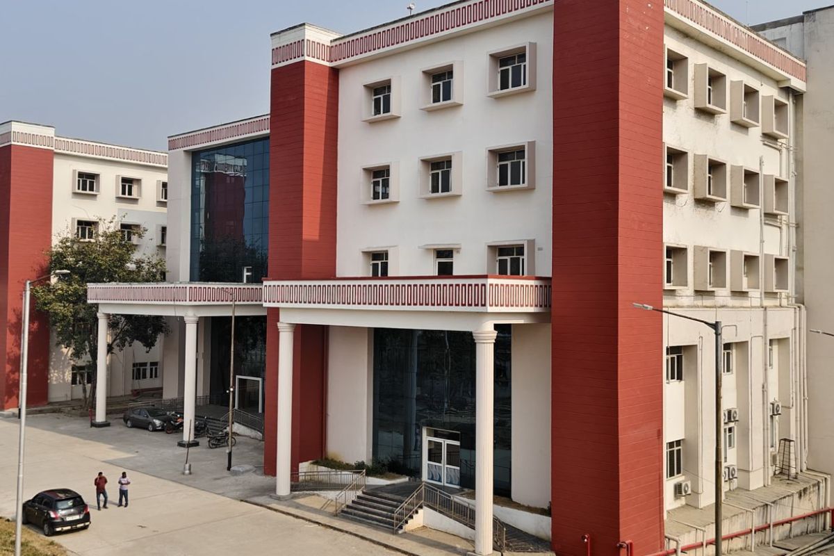 केंद्रीय मंत्री मनसुख मांडविया ESIC के 220 बेडवाले हॉस्पिटल का करेंगे लोकार्पण, 20 लाख को मिलेगा स्वास्थ्य लाभ