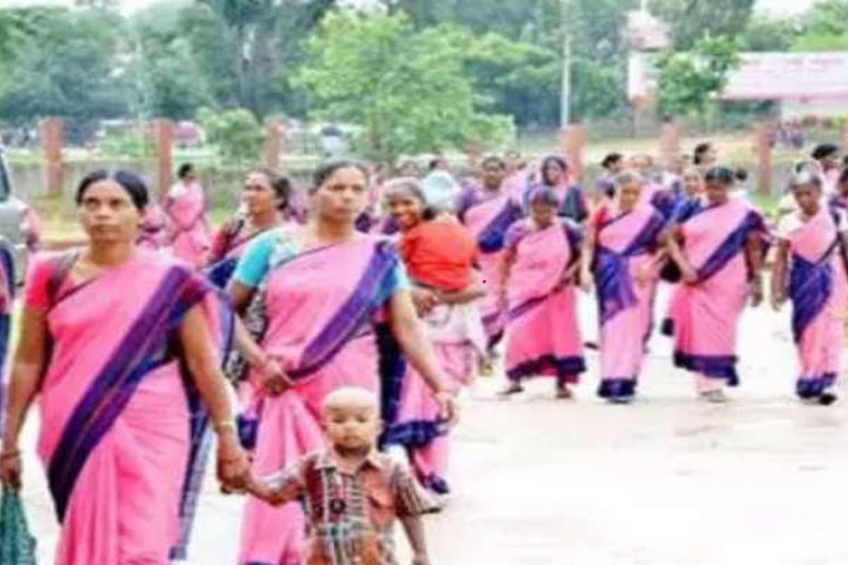 अगर जान ली ये काम की बात तो झारखंड में बिना किसी झंझट के बन जाएंगे आंगनबाड़ी सेविका, बस इन दस्तावेजों को रखें साथ