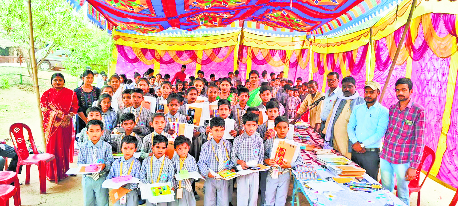 दीक्षांत समारोह में बच्चों को दिया गया वार्षिक प्रगति पत्र