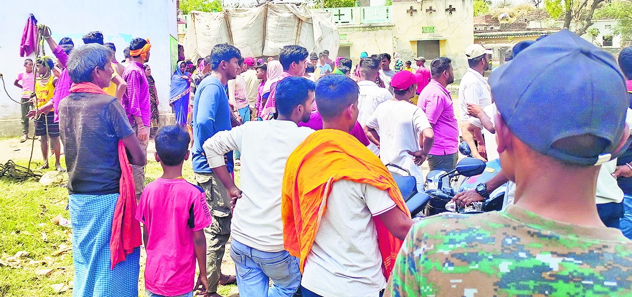 Saran News : सड़क किनारे खुले कुएं में गिरकर सात वर्षीय बच्चे की मौत