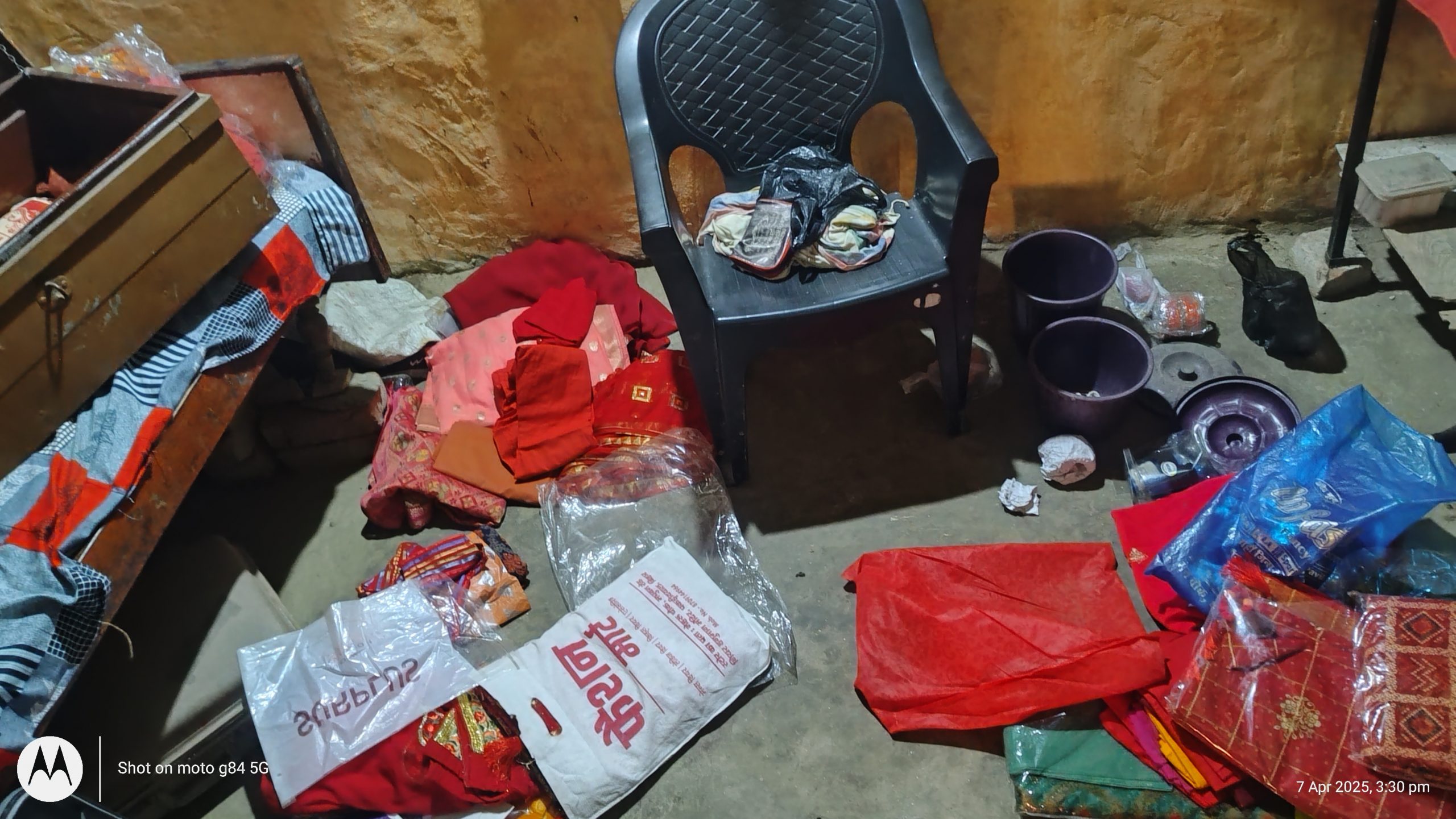 Motihari :दिनदहाड़े घर का ताला तोड़ नकद व आभूषण ले गये चोर