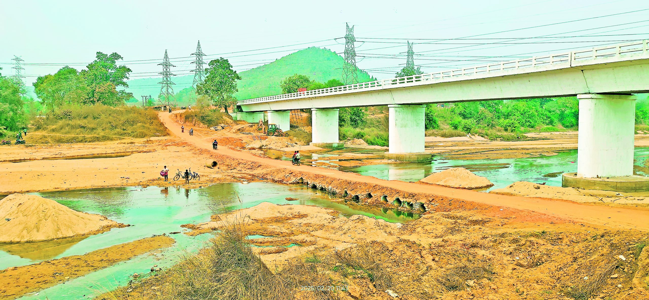 Rourkela News : देव नदी पर मिटकुंदरी-लहंडा ब्रिज बन कर तैयार, उद्घाटन का इंतजार