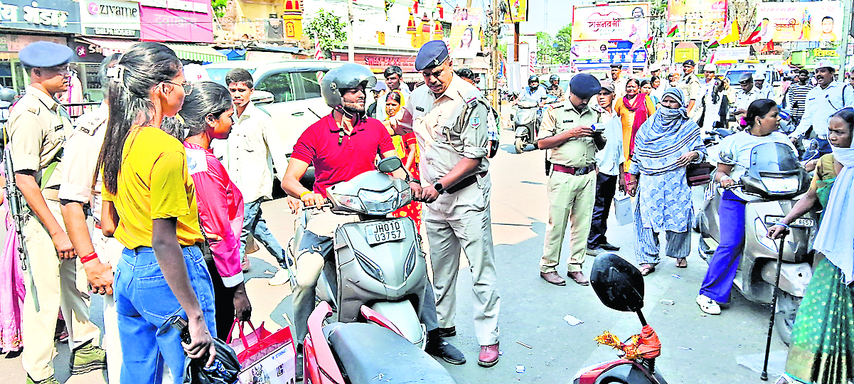 Ranchi News : कचहरी से काली मंदिर तक हटाया गया अतिक्रमण