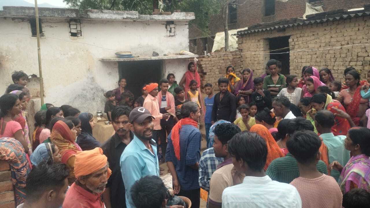 Giridih News: एक साथ उठी मां-बेटे की अर्थी, परिजनों की चीत्कार से रो पड़ी सुरही बस्ती